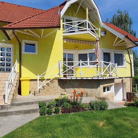 Apartment In Fonyod/Balaton 18580 Ngoại thất bức ảnh