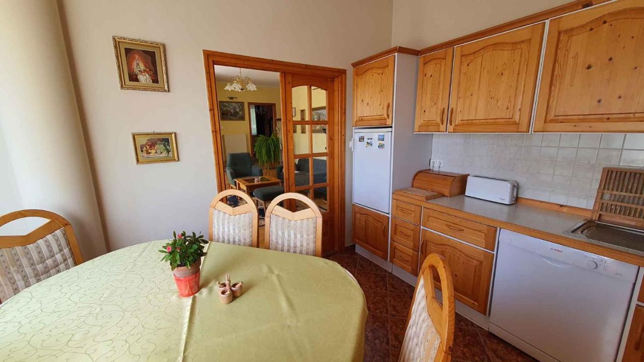 Apartment In Fonyod/Balaton 18580 Ngoại thất bức ảnh