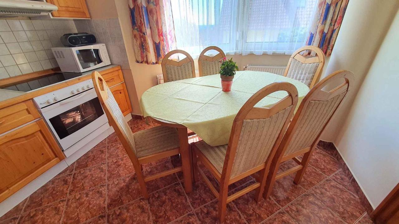 Apartment In Fonyod/Balaton 18580 Ngoại thất bức ảnh