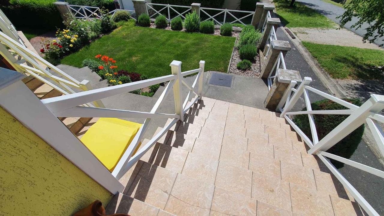 Apartment In Fonyod/Balaton 18580 Ngoại thất bức ảnh