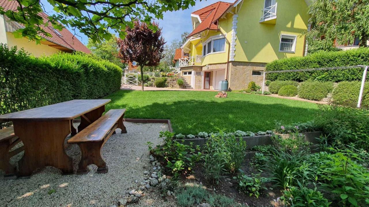 Apartment In Fonyod/Balaton 18580 Ngoại thất bức ảnh